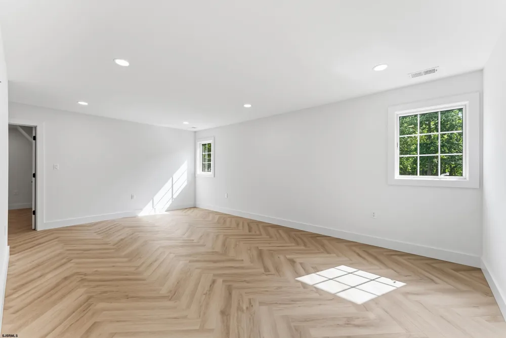 105 S Mount Airy Ave Egg Harbor Township, NJ 08234