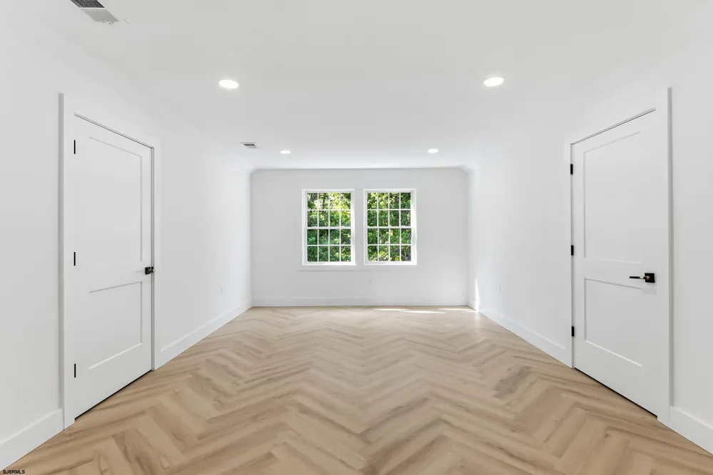 105 S Mount Airy Ave Egg Harbor Township, NJ 08234