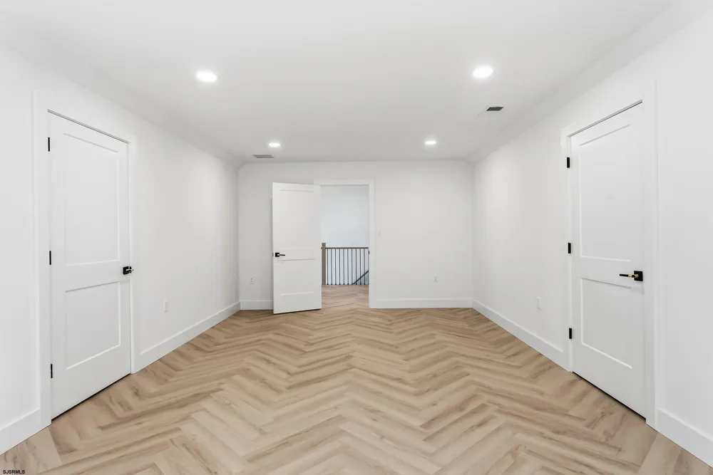 105 S Mount Airy Ave Egg Harbor Township, NJ 08234
