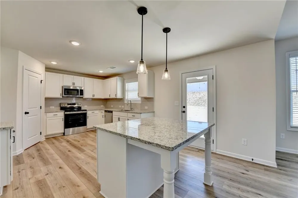 676 Rodeo Drive Auburn, GA 30011