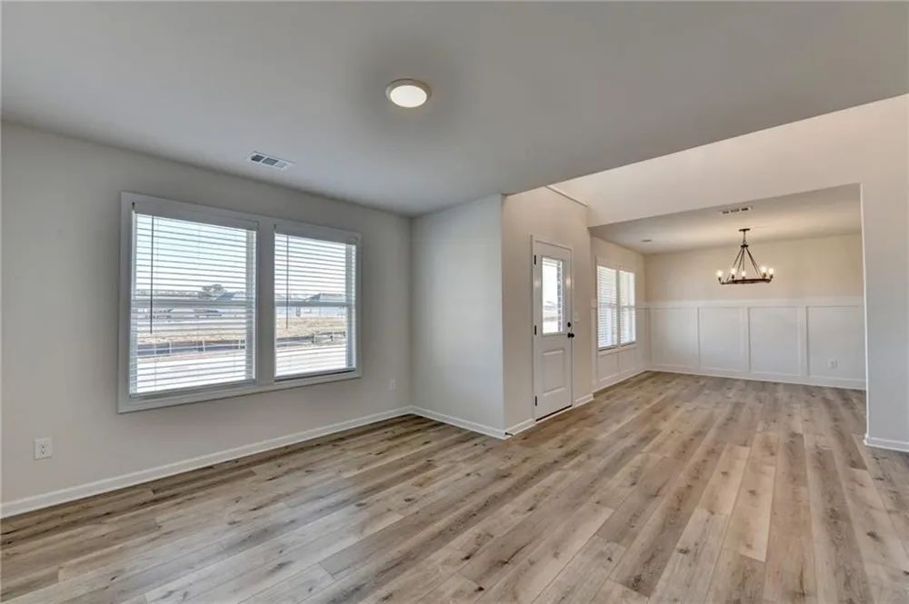 676 Rodeo Drive Auburn, GA 30011