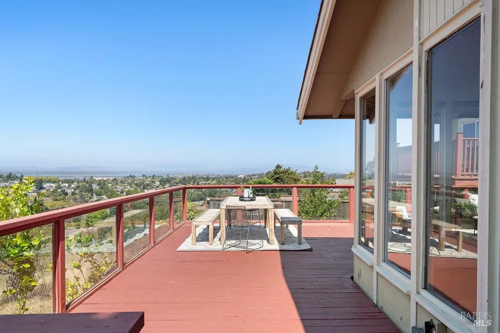 335 Skyline Drive Vallejo, CA 94591