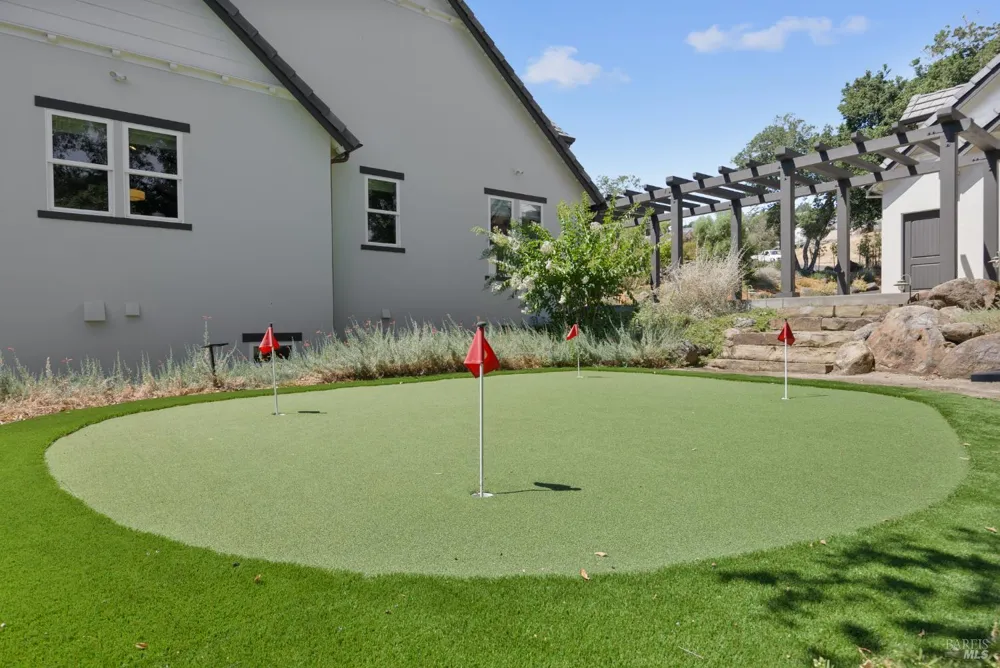 3519 Hanover Place Santa Rosa, CA 95404