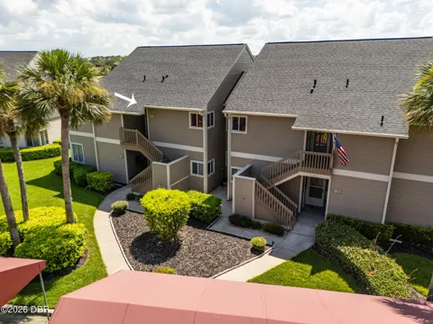 11 Magnolia Drive S #11