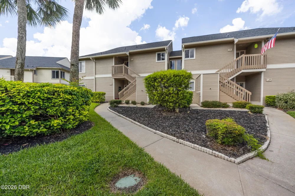 11 Magnolia Drive S #11 Ormond Beach, FL 32174