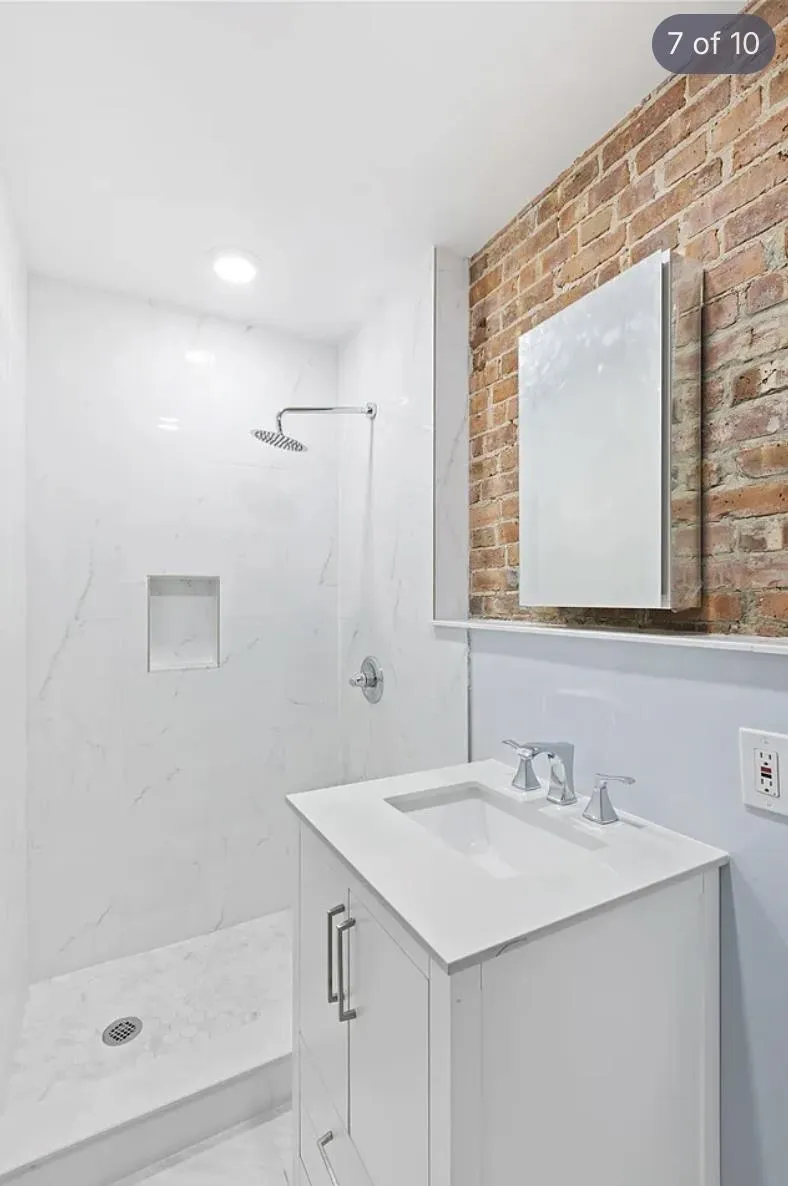 215 SHIPPEN ST Weehawken, NJ 07086