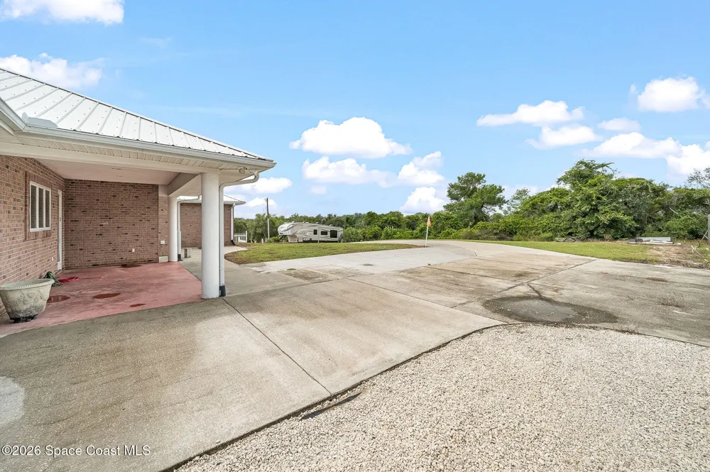 2326 Holder Road Mims, FL 32754