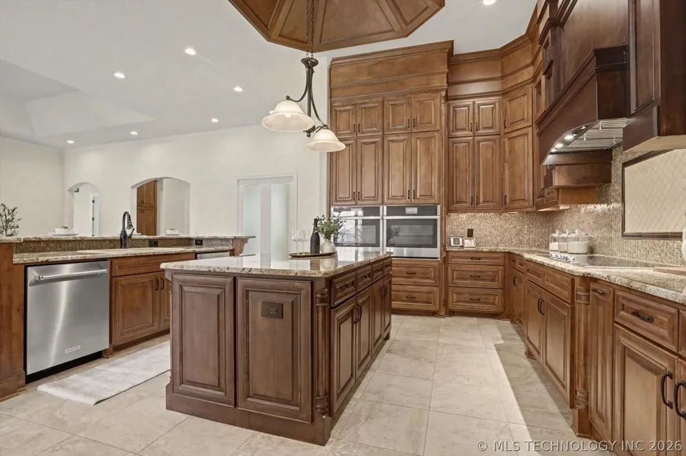 17743 E Red Hawk Road Owasso, OK 74055