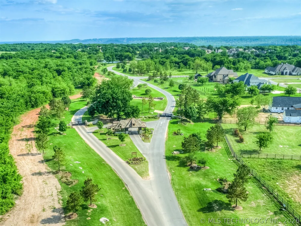 17743 E Red Hawk Road Owasso, OK 74055