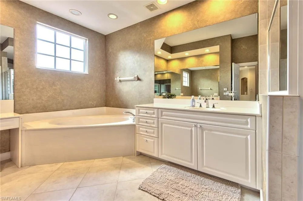 9657 Cypress Hammock Circle #202 Estero, FL 34135