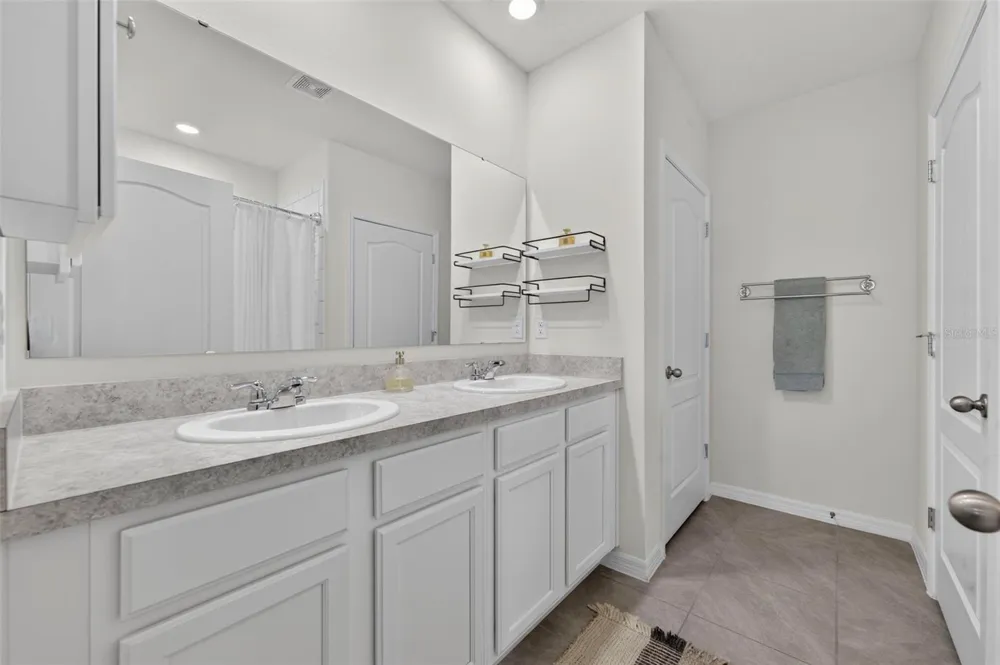 2291 DELHI PLACE Sanford, FL 32771
