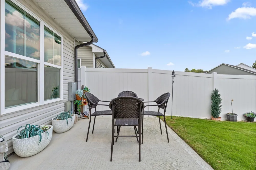 8876 James Creek Drive Ooltewah, TN 37363