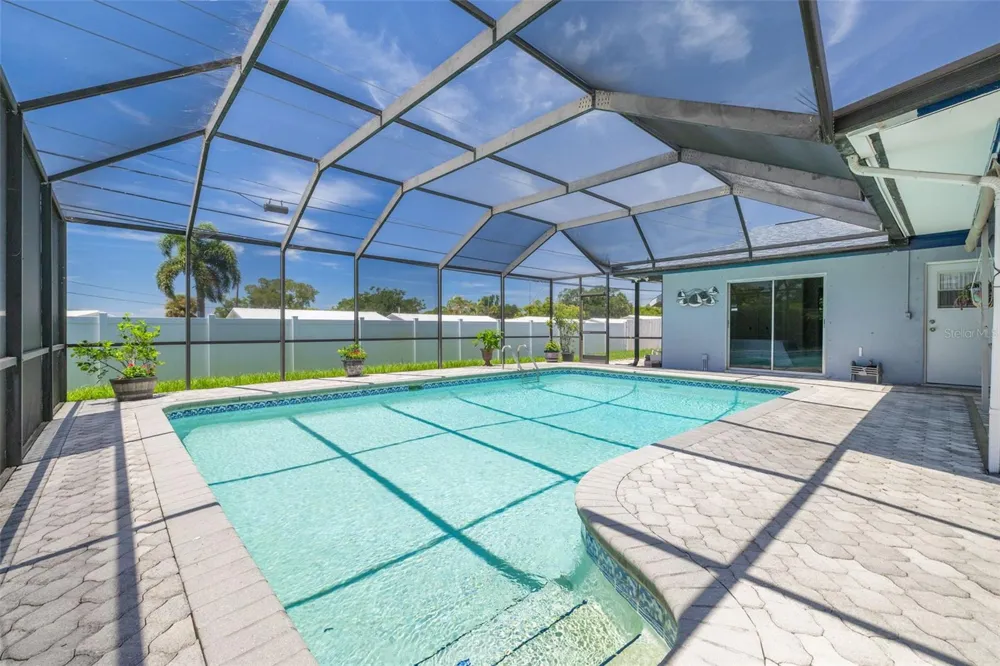 8960 140TH STREET Seminole, FL 33776