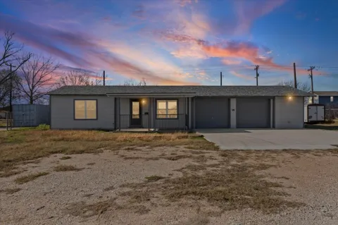 301 S Highway 183