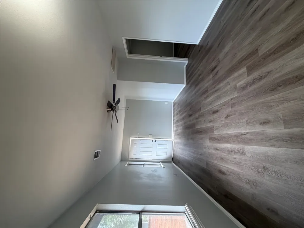 509 Central Avenue #B Elgin, TX 78621