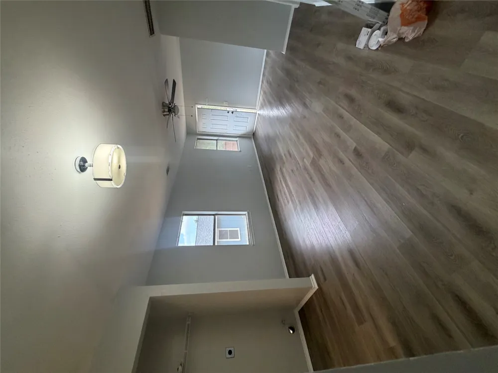 509 Central Avenue #B Elgin, TX 78621