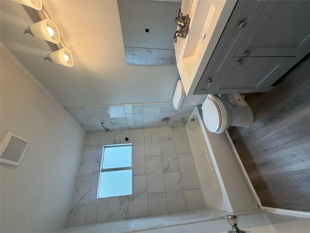 509 Central Avenue #B Elgin, TX 78621