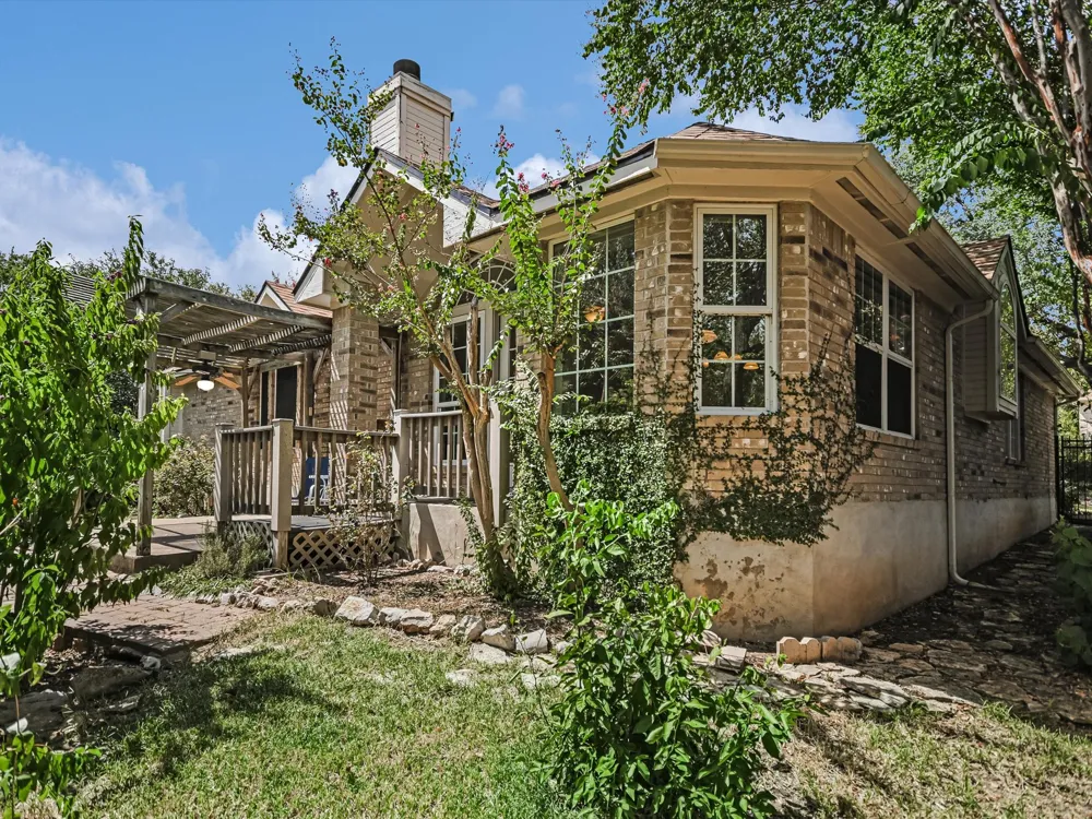10817 Redmond Road Austin, TX 78739