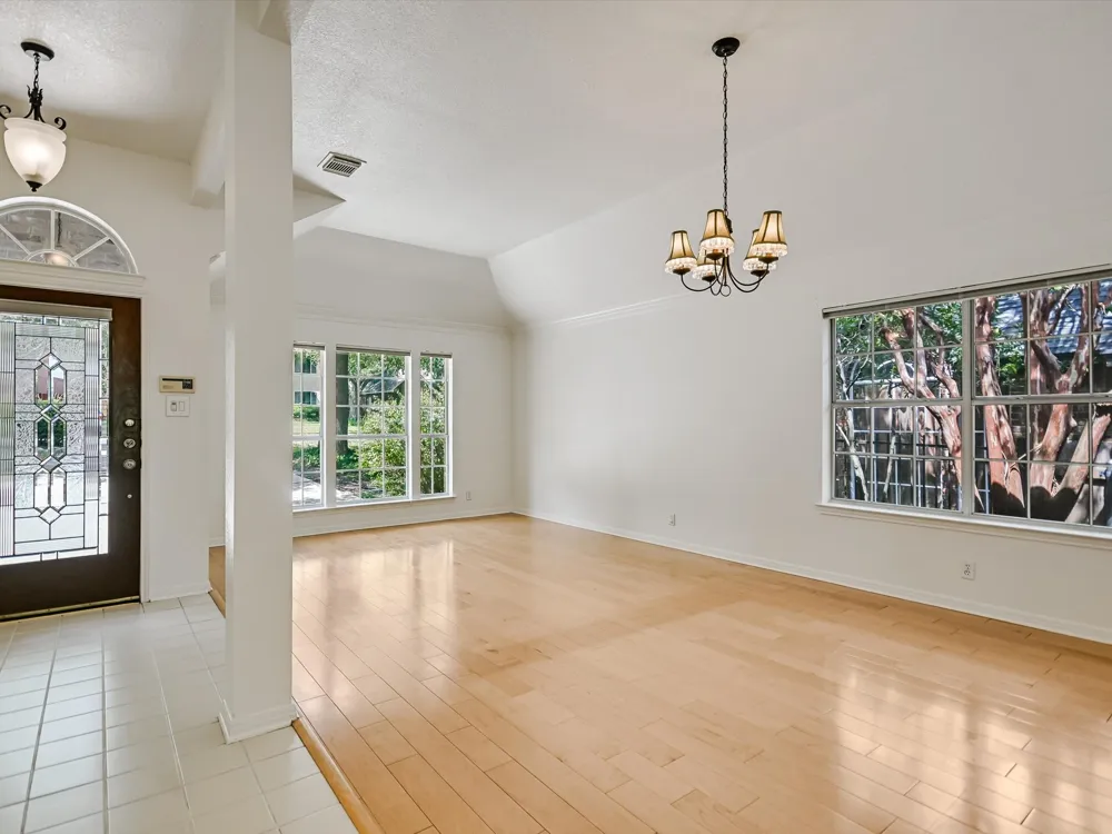 10817 Redmond Road Austin, TX 78739