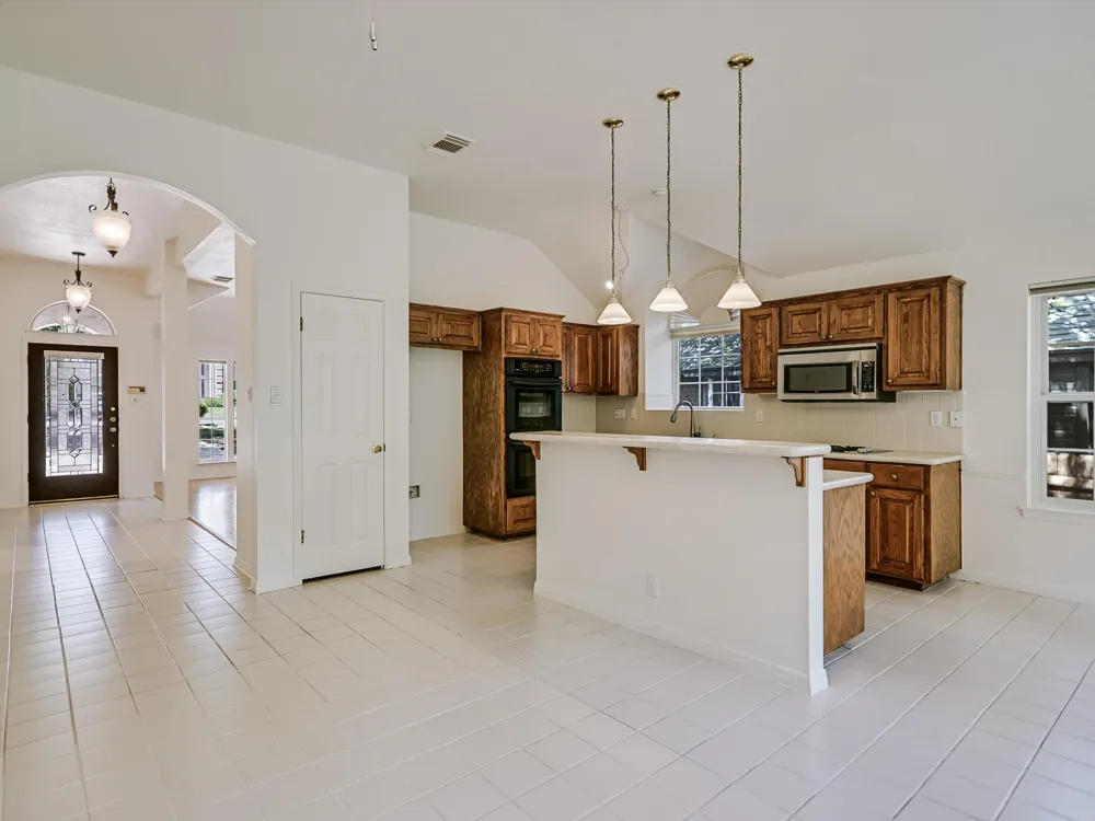 10817 Redmond Road Austin, TX 78739