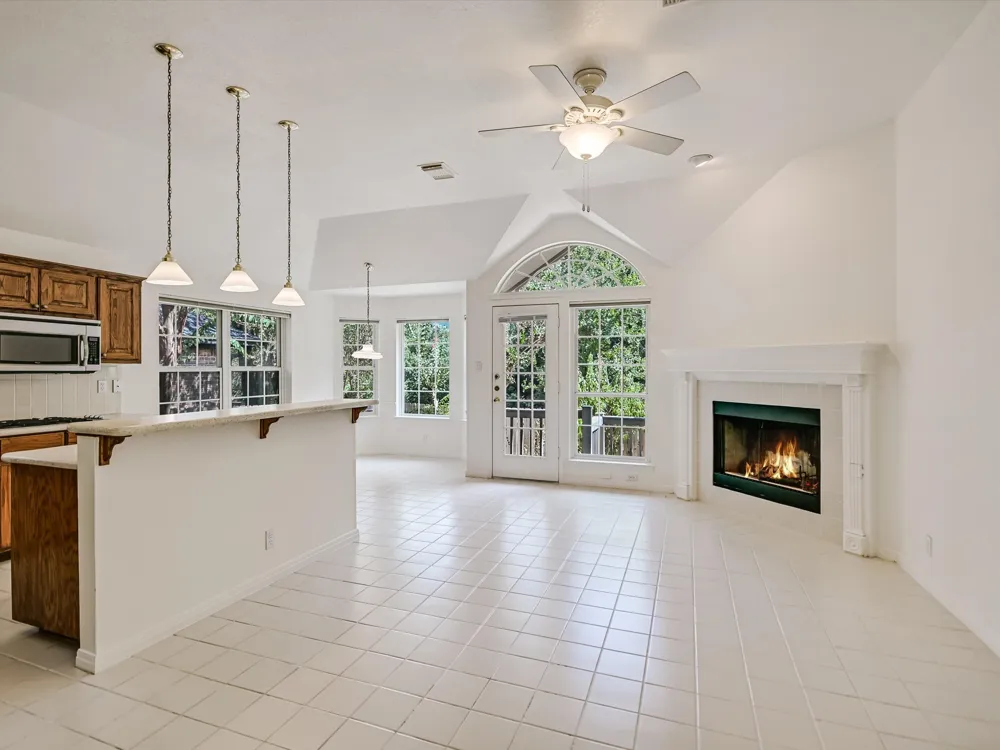 10817 Redmond Road Austin, TX 78739