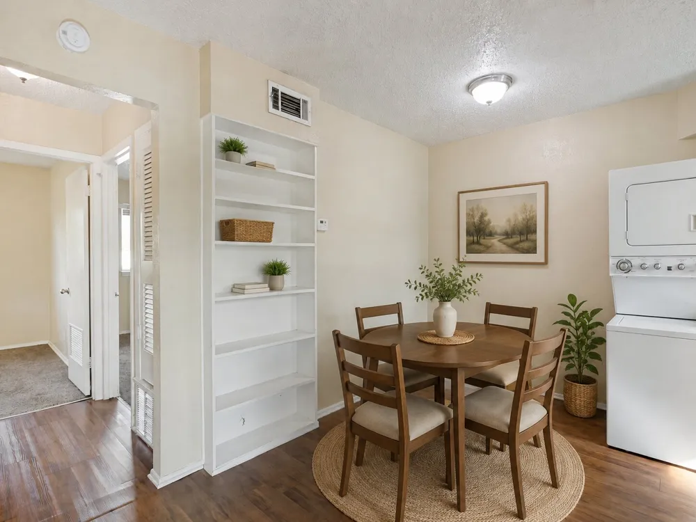 2401 Manor Rd #218 Austin, TX 78722