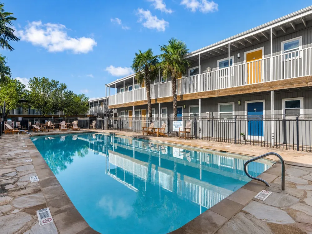 2401 Manor Rd #218 Austin, TX 78722