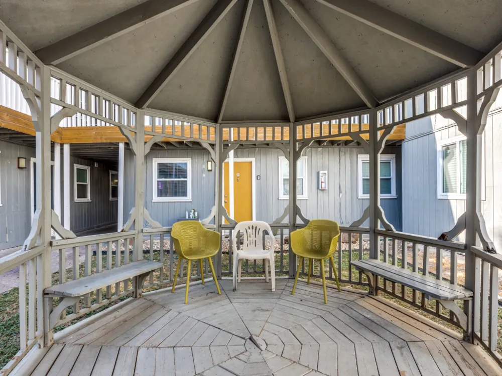 2401 Manor Rd #218 Austin, TX 78722