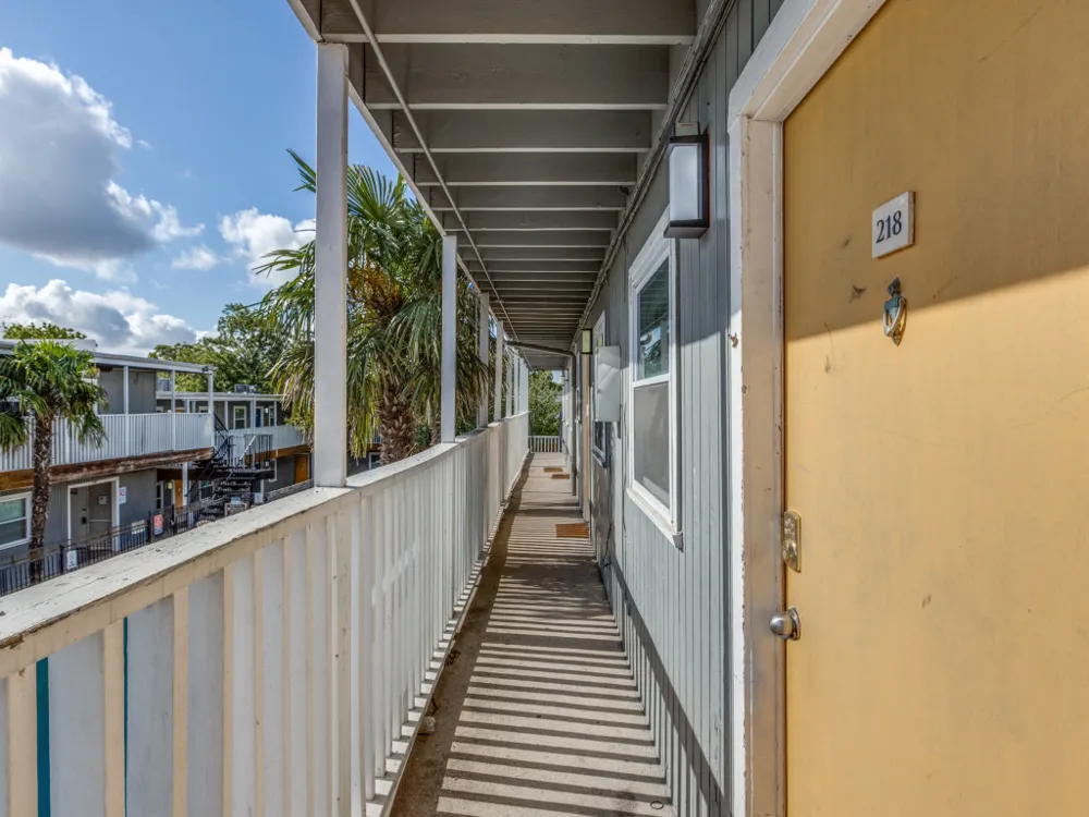 2401 Manor Rd #218 Austin, TX 78722