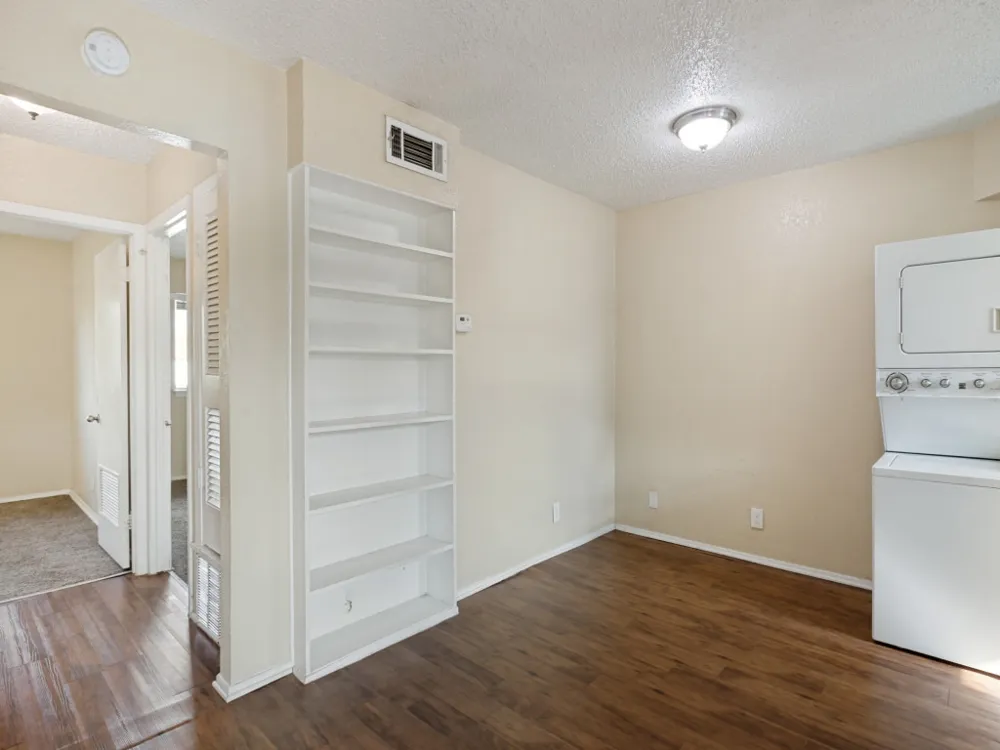 2401 Manor Rd #218 Austin, TX 78722