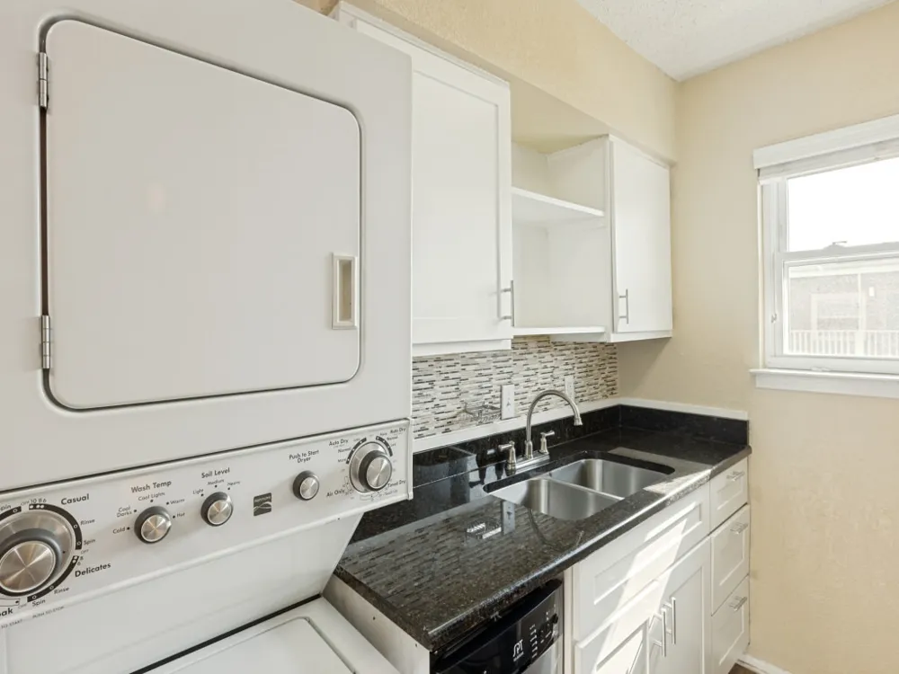 2401 Manor Rd #218 Austin, TX 78722