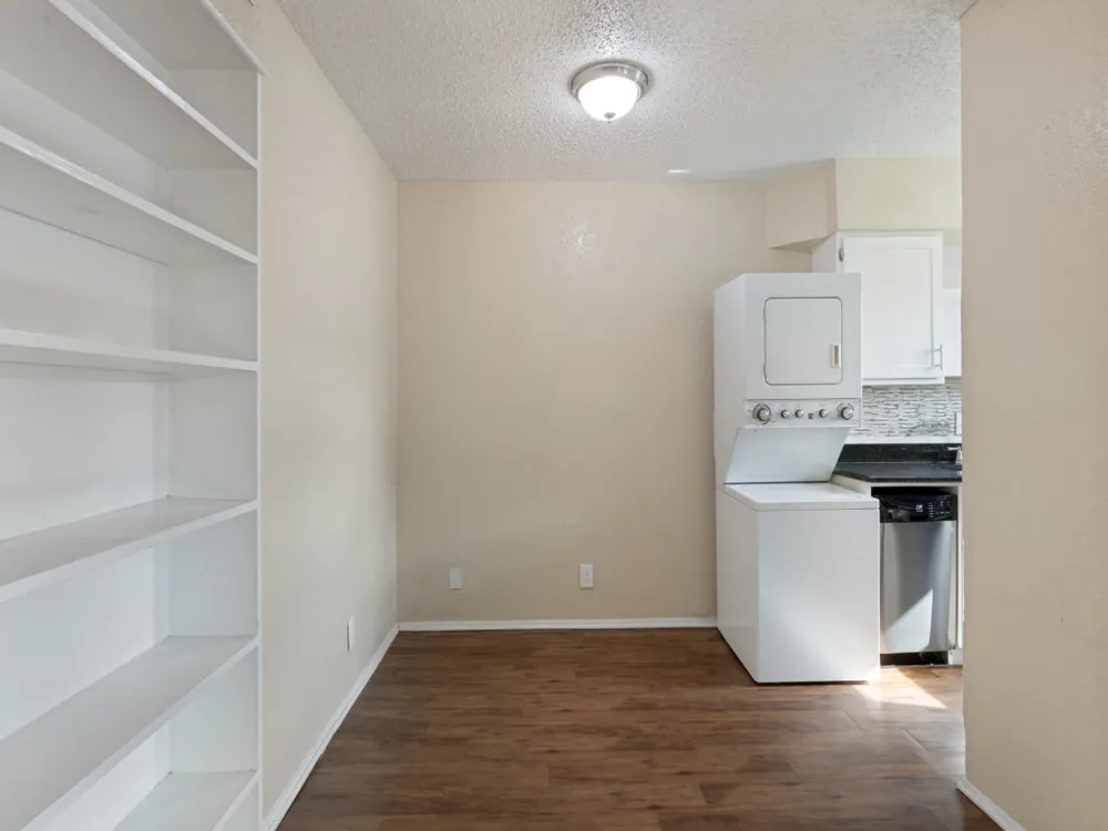 2401 Manor Rd #218 Austin, TX 78722