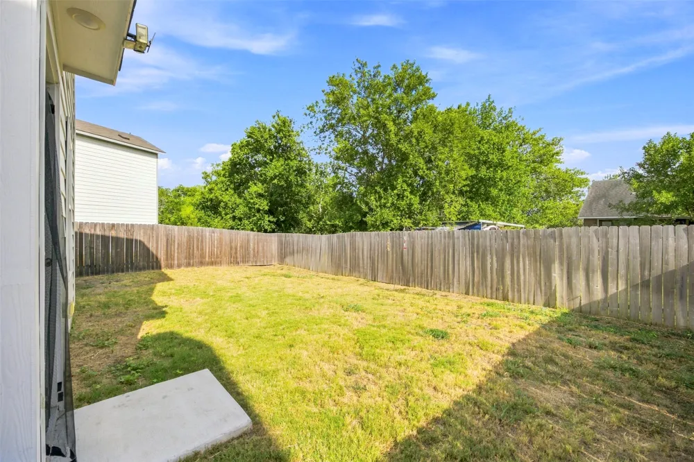 54 Trinity Circle Lockhart, TX 78644