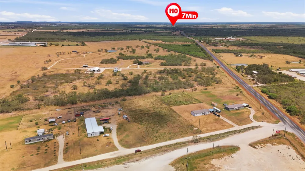 3 Private Rd 3042 Gonzales, TX 78629