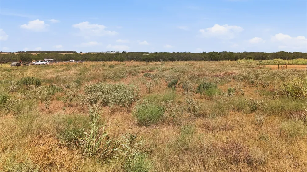 3 Private Rd 3042 Gonzales, TX 78629