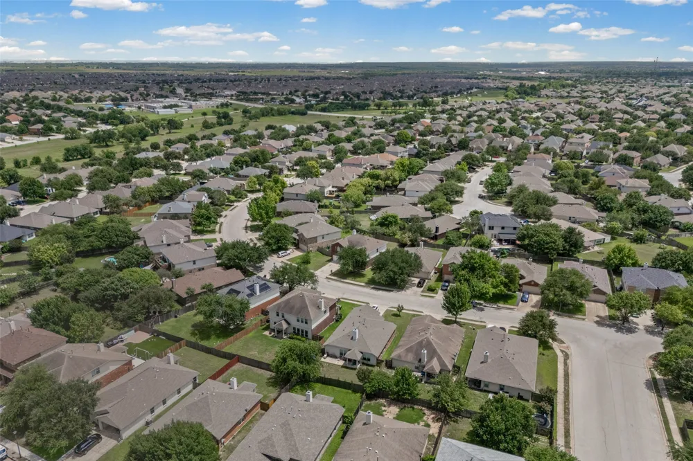 20521 Farm Pond Lane Pflugerville, TX 78660