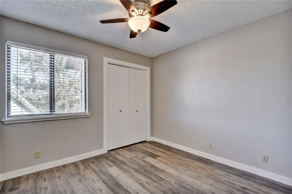 20800 Bonanza St #C Lago Vista, TX 78645