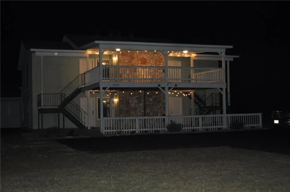 20800 Bonanza St #C Lago Vista, TX 78645