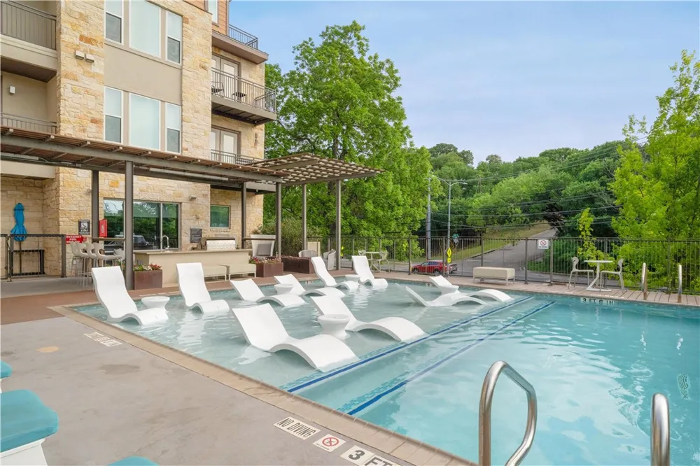 1900 Barton Springs Road #1040 Austin, TX 78704
