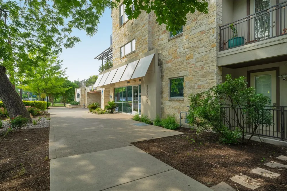 1900 Barton Springs Road #1040 Austin, TX 78704