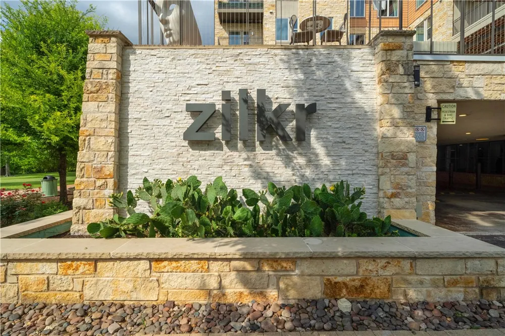 1900 Barton Springs Road #1040 Austin, TX 78704