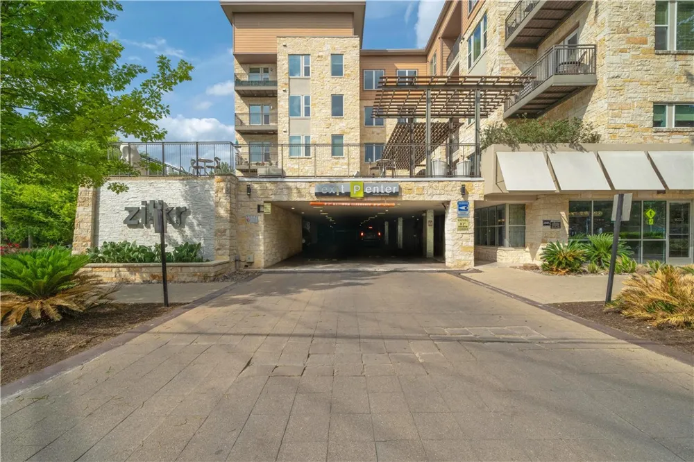 1900 Barton Springs Road #1040 Austin, TX 78704