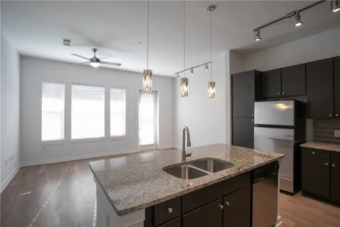 1900 Barton Springs Road #1040