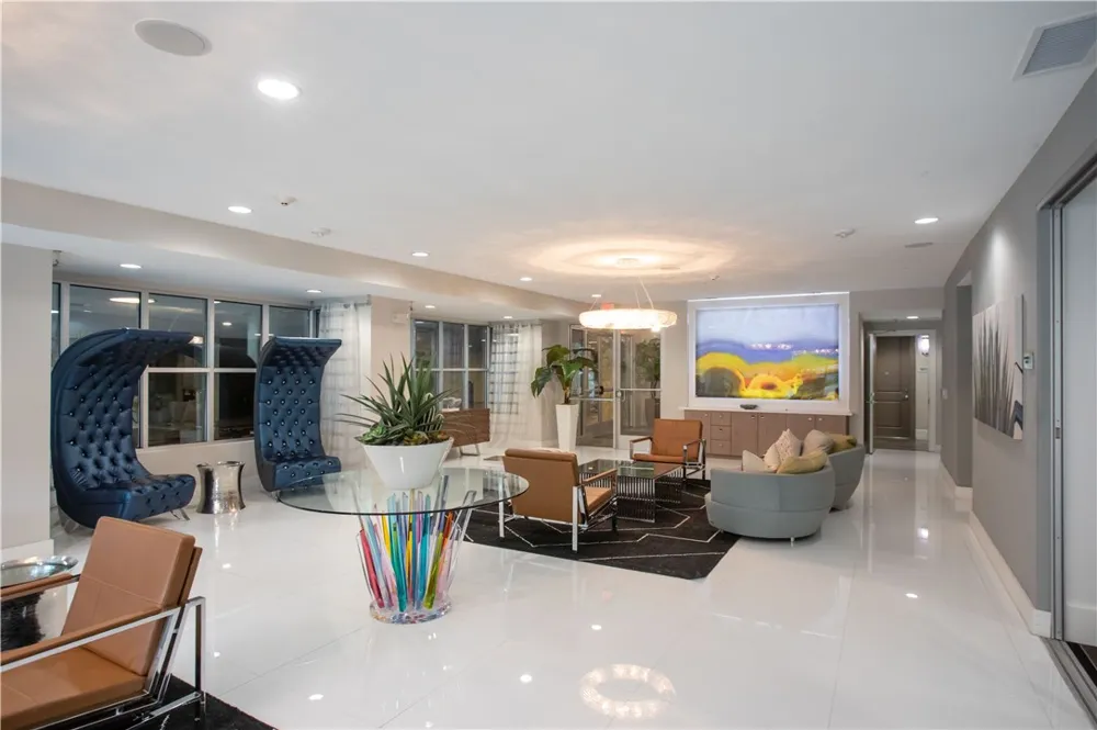 1900 Barton Springs Road #1040 Austin, TX 78704