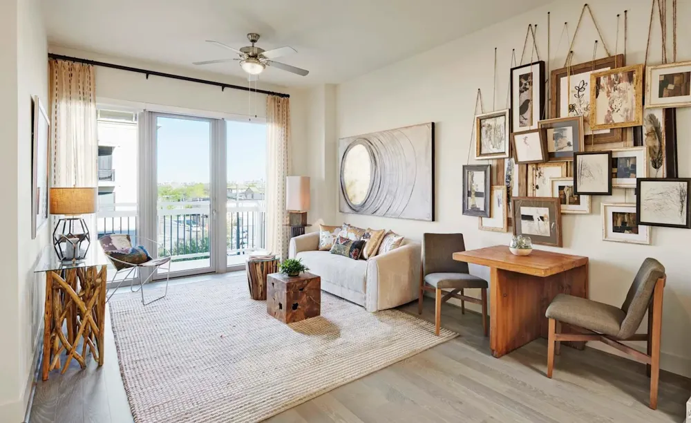 2727 Travis Street #512 Houston, TX 77006