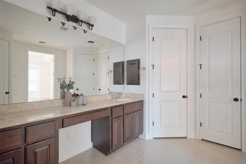 2301 Yaupon Range Drive Leander, TX 78641