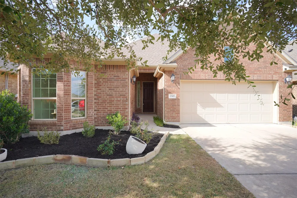 2301 Yaupon Range Drive Leander, TX 78641