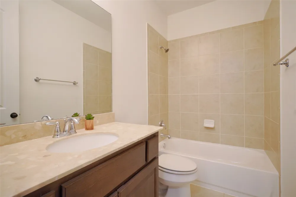 2301 Yaupon Range Drive Leander, TX 78641