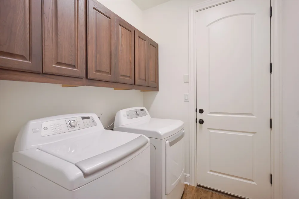 2301 Yaupon Range Drive Leander, TX 78641