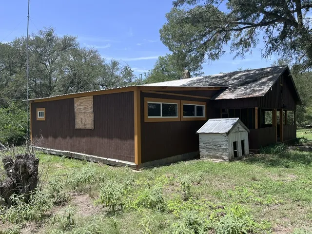 344 Bateman Road Red Rock, TX 78662